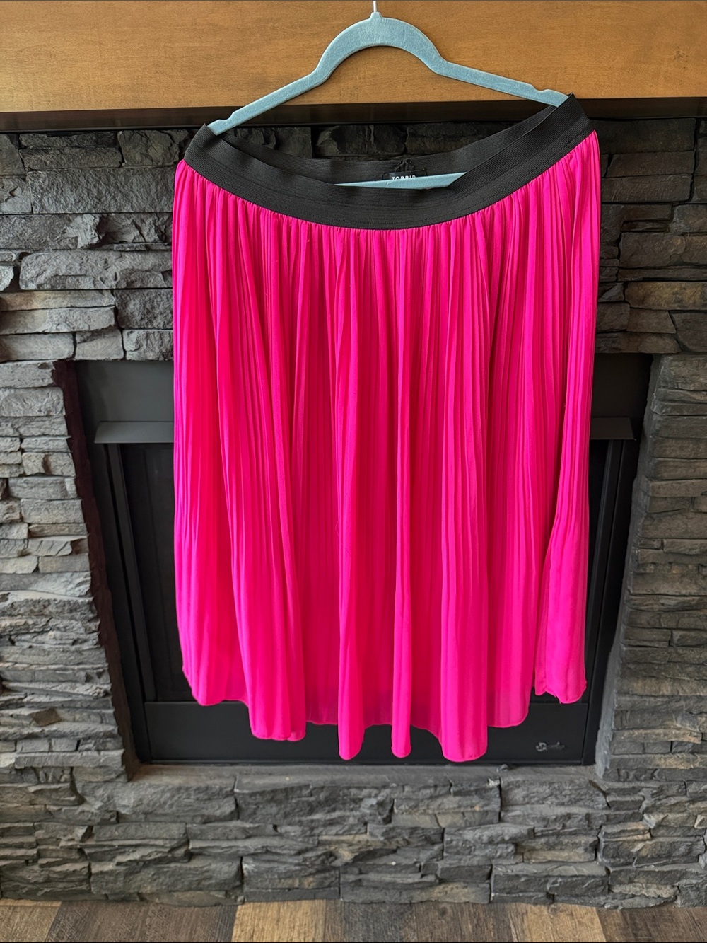 torrid Hot Pink Pleated Skirt with Black Waistband - Picture 2 of 4